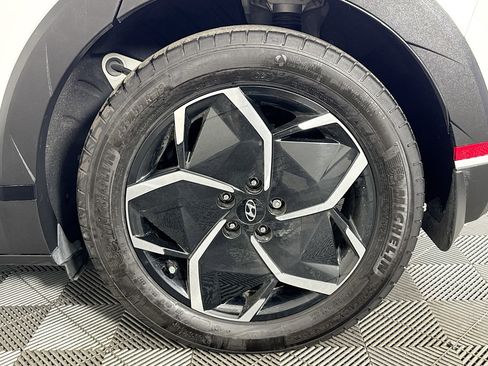 Used 2024 Hyundai Ioniq 5 SEL image 35