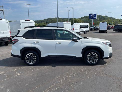 Used 2026 Subaru Forester Premium AWD/4WD image 6