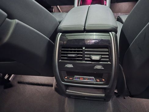 Used 2025 BMW X6 xDrive40i image 36