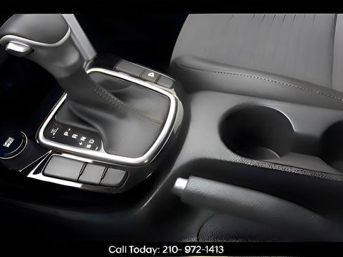 Used 2023 Kia Seltos S w/ Navigation Package FWD image 18