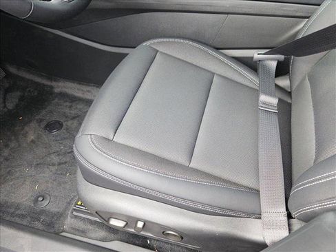 New 2025 Chevrolet Blazer EV LT image 4