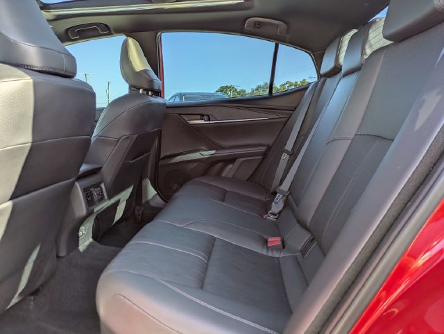 Used 2025 Toyota Camry XSE FWD image 13
