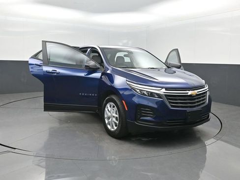 Used 2023 Chevrolet Equinox LS w/ LS Convenience Package image 40