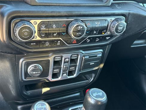 Used 2020 Jeep Wrangler Unlimited Sahara w/ Dual Top Group image 29