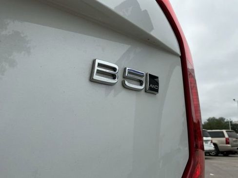 Certified 2023 Volvo XC90 B5 Core w/ Protection Package Premier AWD/4WD image 10