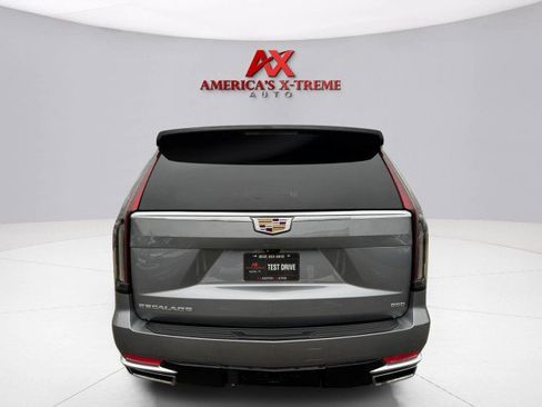 Used 2021 Cadillac Escalade Premium Luxury image 4