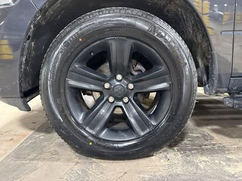 Used 2018 RAM 1500 Sport w/ Convenience Group AWD/4WD image 10