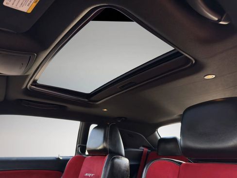 Used 2016 Dodge Challenger SRT w/ Technology Group image 13