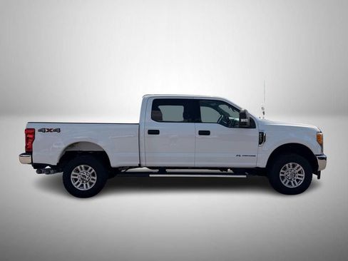 Used 2017 Ford F250 XLT AWD/4WD image 5