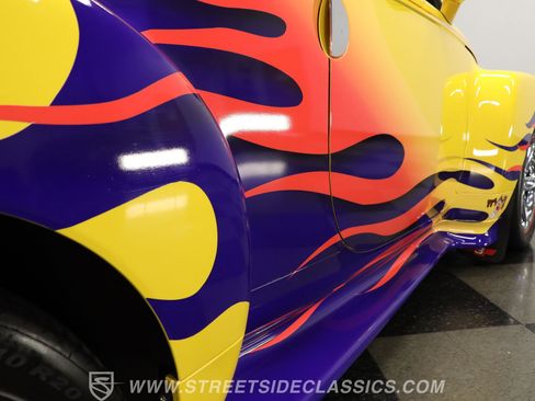 Used 2005 Chevrolet SSR w/ Preferred Equipment Group image 26