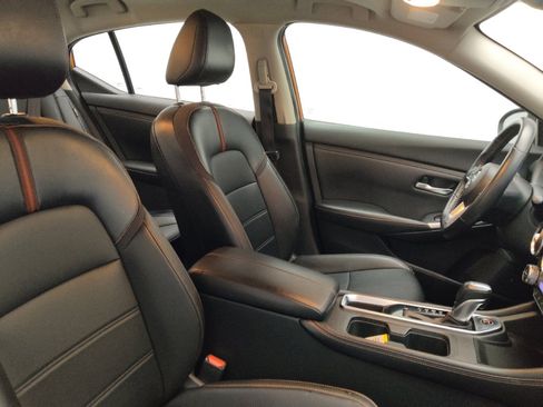 Used 2022 Nissan Sentra SR w/ SR Premium Package FWD image 21