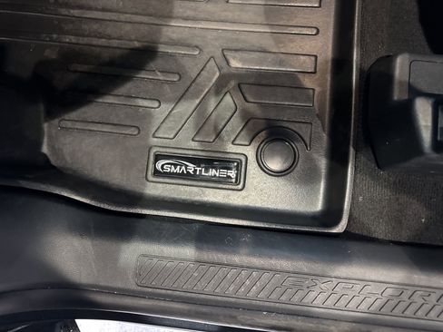 Certified 2022 Ford Explorer XLT w/ Equipment Group 202A image 42