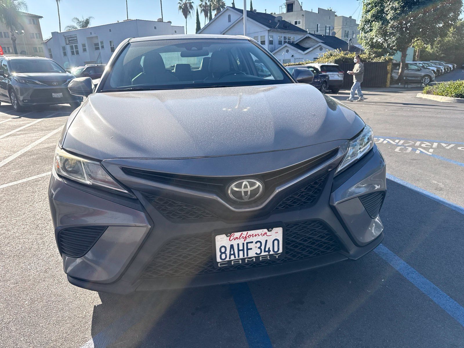 Used 2018 Toyota Camry SE FWD image 3