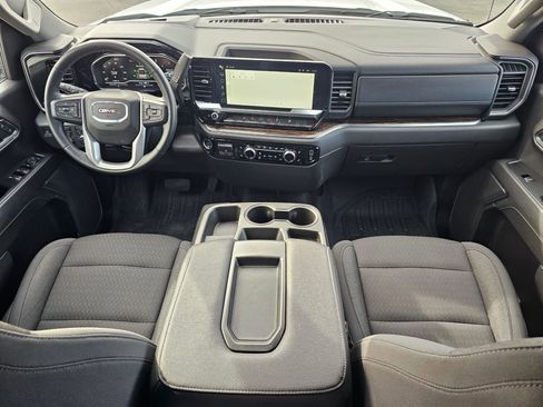 Used 2024 GMC Sierra 1500 Elevation w/ LPO, Elevation Black Package image 10