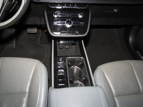 Used 2020 Lincoln Corsair Reserve FWD image 16