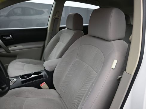 Used 2011 Nissan Rogue S image 10