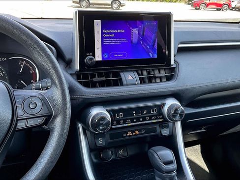 Used 2025 Toyota RAV4 XLE image 7