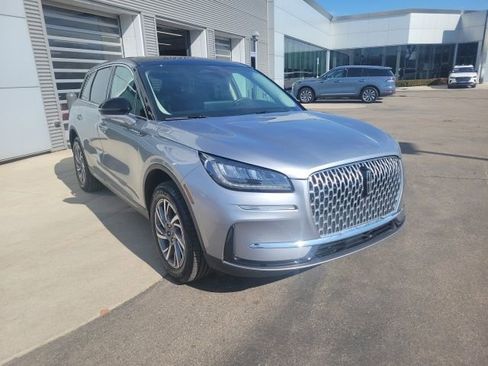 Certified 2023 Lincoln Corsair AWD w/ Equipment Group 101A image 9