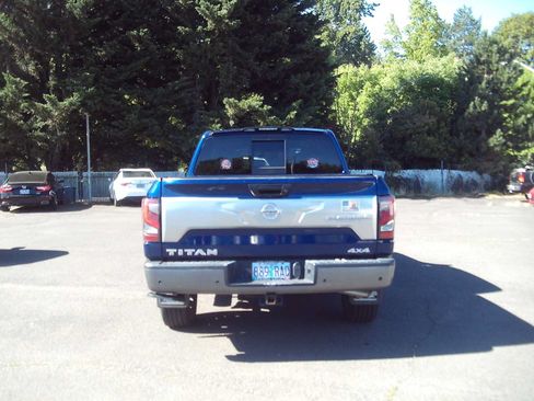 Used 2021 Nissan Titan Platinum Reserve w/ Moonroof Package AWD/4WD image 4