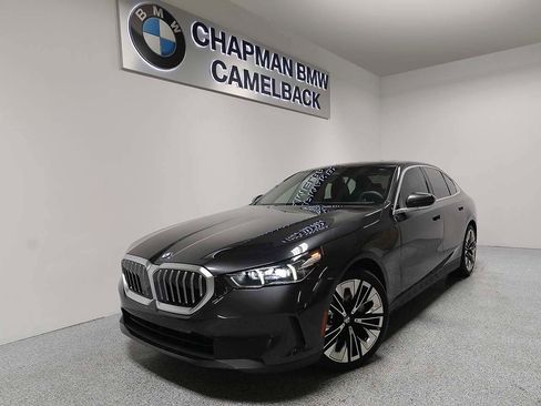 Certified 2024 BMW 530i w/ Convenience Package image 1