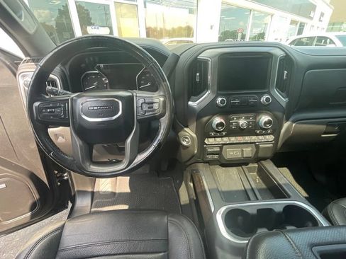 Used 2022 GMC Sierra 1500 Denali w/ Denali Reserve Package AWD/4WD image 10