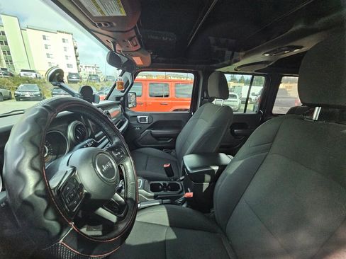 Used 2018 Jeep Wrangler Unlimited Sport S image 13