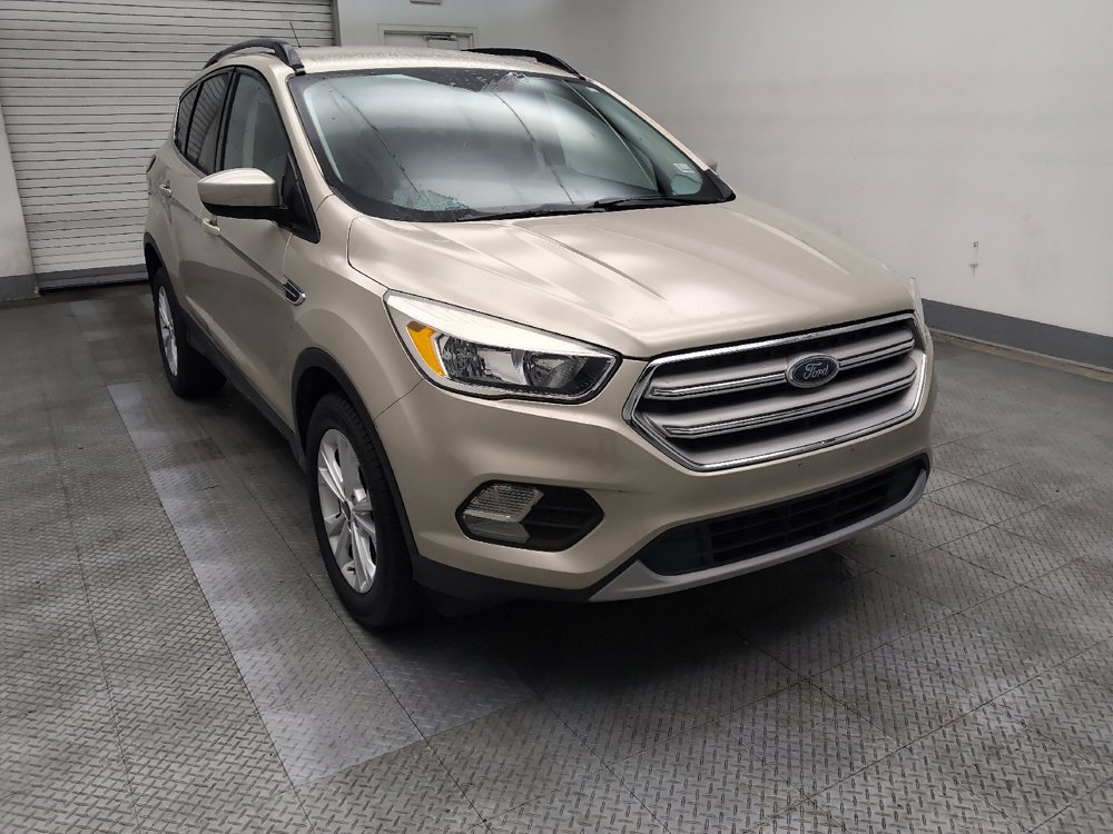 Used 2018 Ford Escape SE w/ SE Sync 3 Package AWD/4WD image 13
