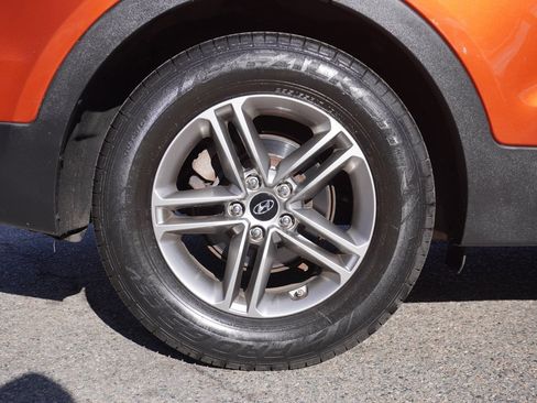 Used 2018 Hyundai Santa Fe Sport image 18