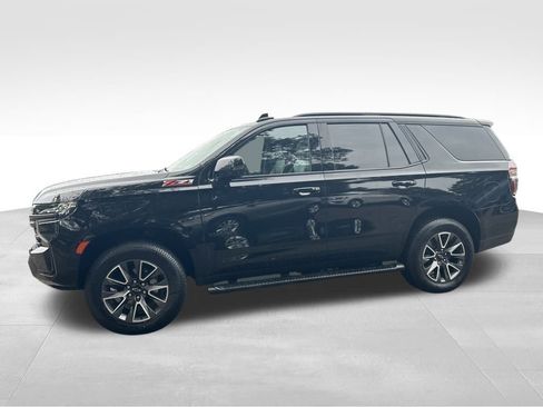 Used 2022 Chevrolet Tahoe Z71 w/ Luxury Package image 3