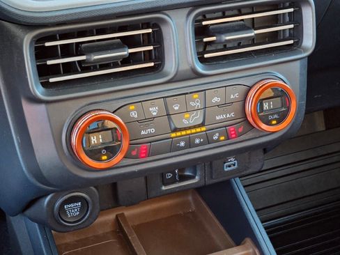 Certified 2022 Ford Maverick Lariat w/ Lariat Luxury Package image 27