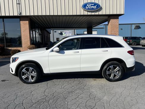 Used 2019 Mercedes-Benz GLC 300 4MATIC image 1