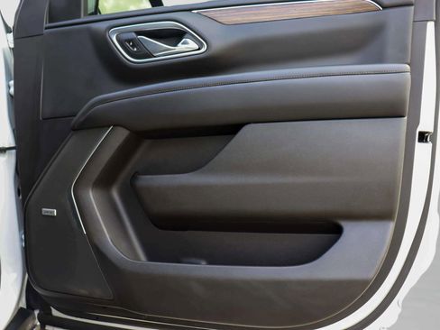 Used 2021 Chevrolet Tahoe High Country w/ Premium Package image 30