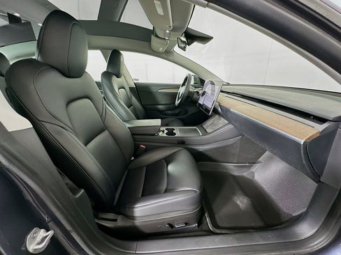 Used 2023 Tesla Model 3 Standard Range image 29
