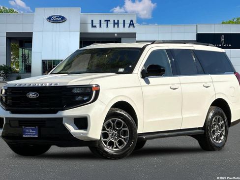 Certified 2025 Ford Expedition Active RWD image 1