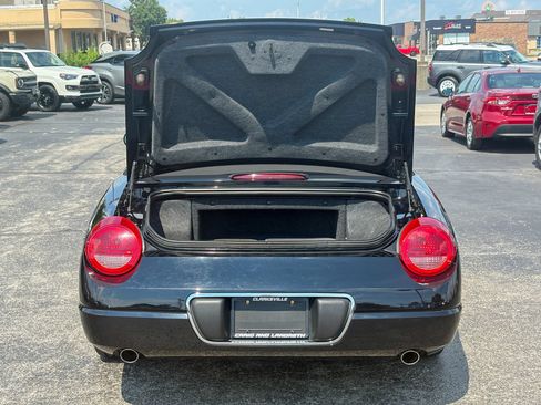Used 2002 Ford Thunderbird RWD image 33