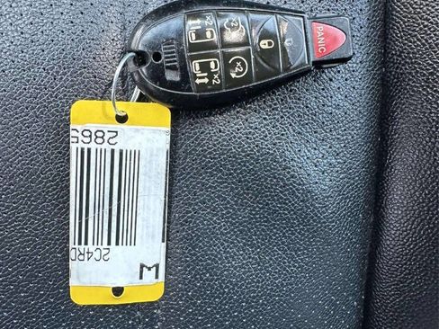 Used 2017 Dodge Grand Caravan GT FWD image 34