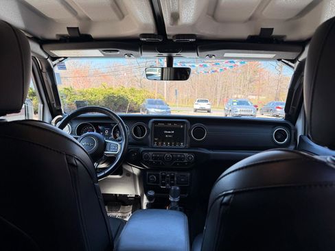 Used 2023 Jeep Wrangler Sahara w/ Cold Weather Group image 23