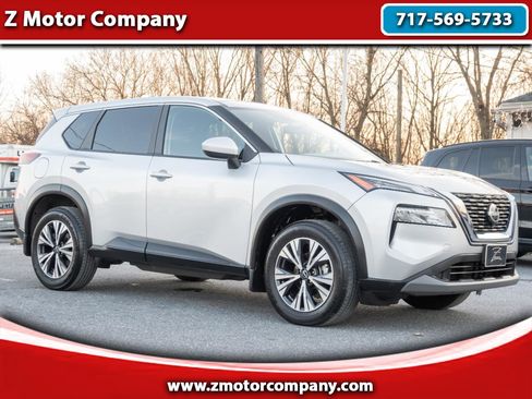 Used 2023 Nissan Rogue SV image 1
