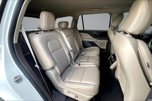 Used 2021 Lincoln Aviator 2WD image 27