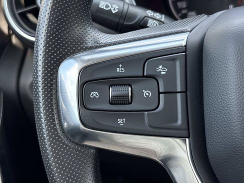 Used 2025 Chevrolet Blazer LT FWD image 17