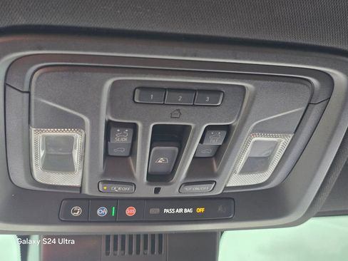 Used 2024 Chevrolet Silverado 2500 High Country w/ Technology Package AWD/4WD image 36