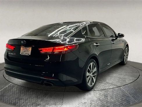 Used 2018 Kia Optima S w/ 18" Alloy Wheels Package image 8