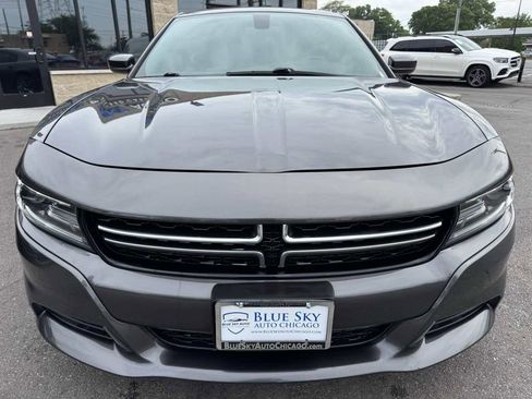 Used 2019 Dodge Charger SXT w/ Leather Interior Group RWD image 2