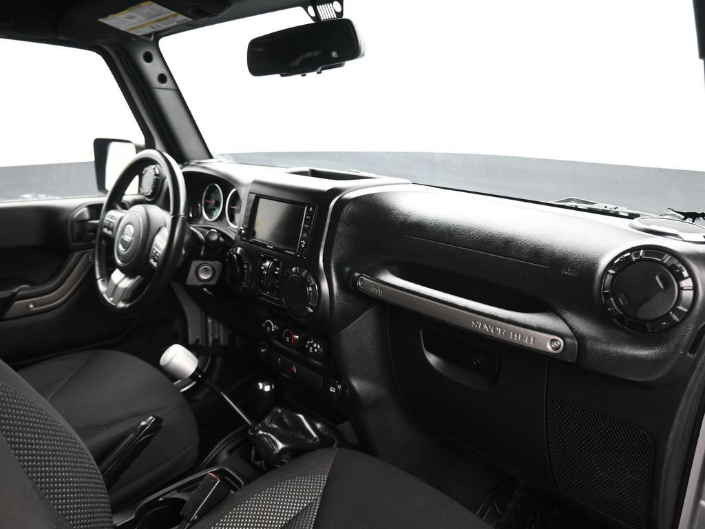 Used 2016 Jeep Wrangler Unlimited Sport AWD/4WD image 33