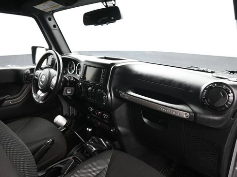 Used 2016 Jeep Wrangler Unlimited Sport AWD/4WD image 33