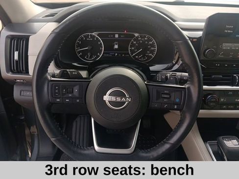 Used 2023 Nissan Pathfinder SL image 11