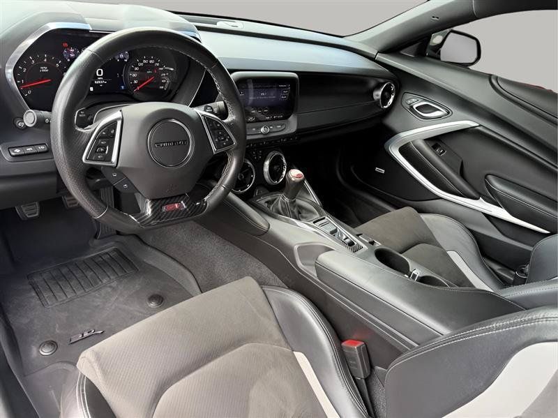 Used 2019 Chevrolet Camaro SS RWD image 17
