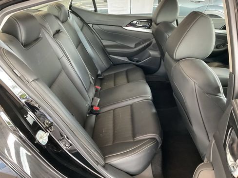 Used 2023 Nissan Maxima SV w/ Floor Mat Group FWD image 19