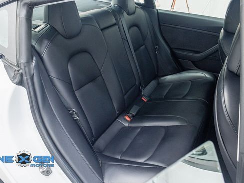 Used 2021 Tesla Model 3 Standard Range Plus image 32