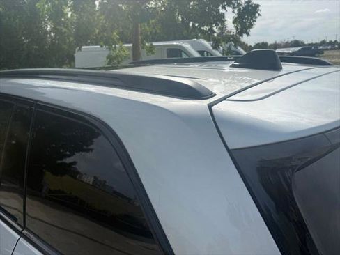 Certified 2025 Jeep Grand Cherokee Limited w/ Black Appearance Package image 39